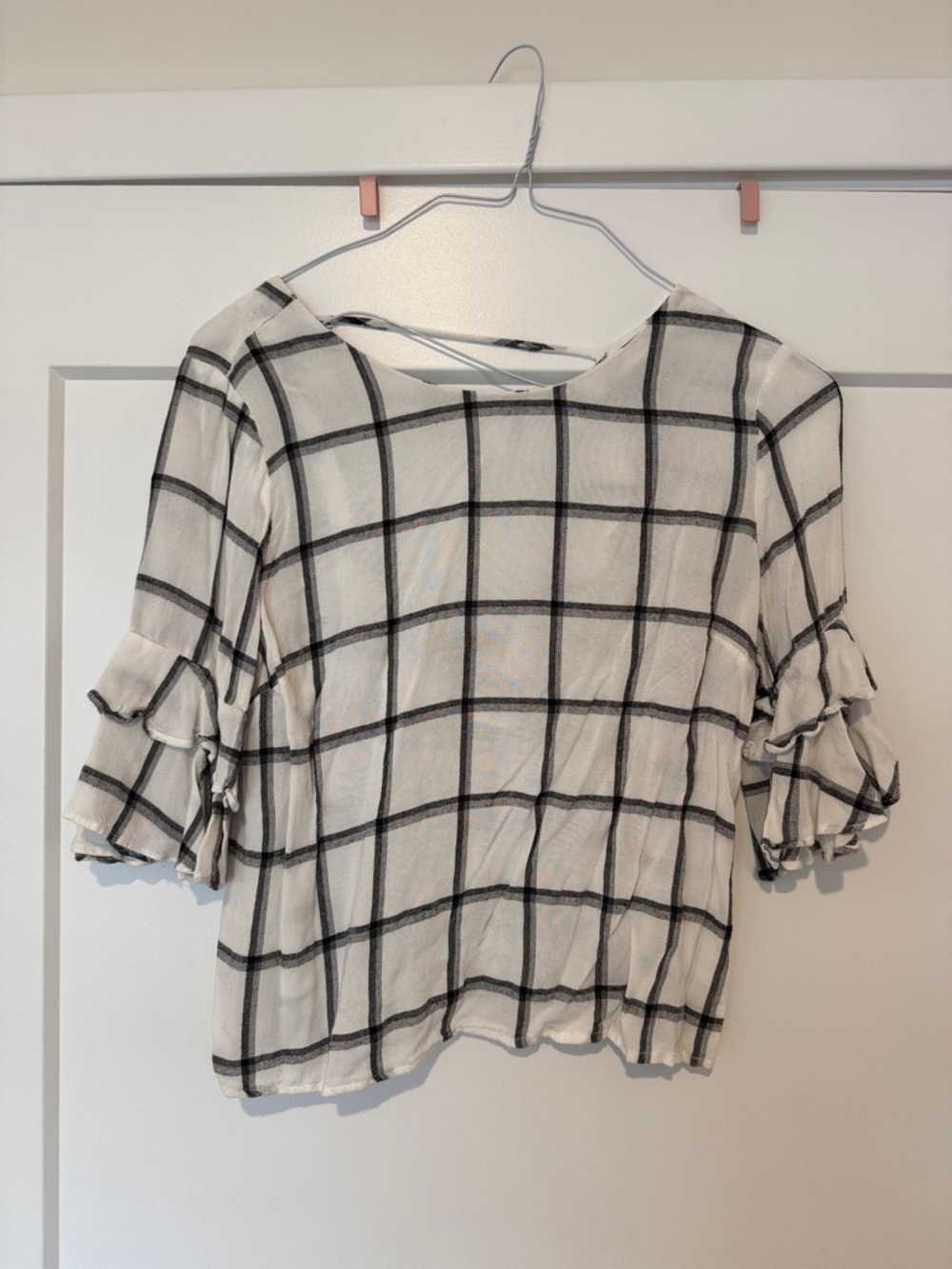 Forever 21 White and Black Plaid Ruffle Sleeve Blouse